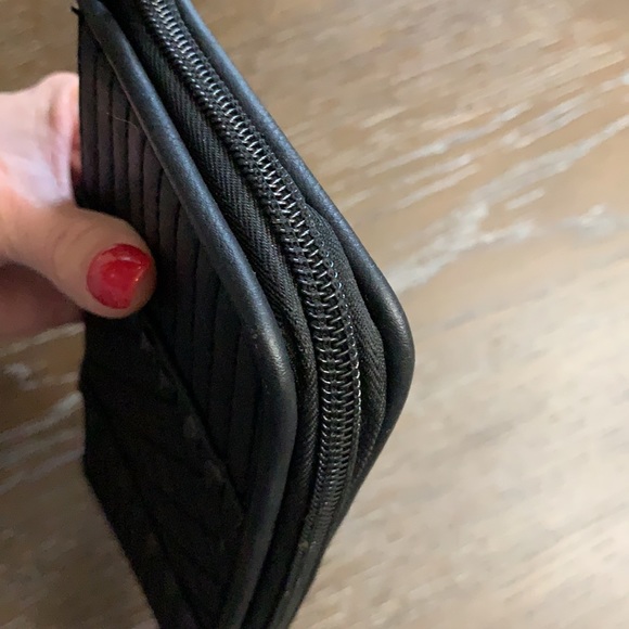 Unbranded black with black brads wristlets - Picture 11 of 16